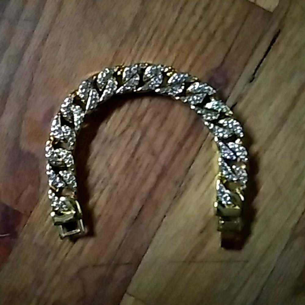 Gold bracelet